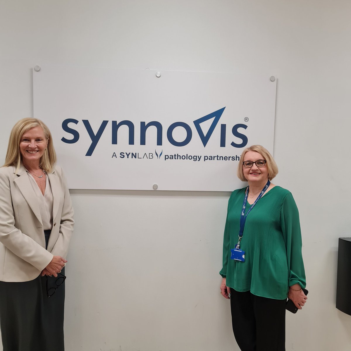 Carolyn Ledowsky tweet media