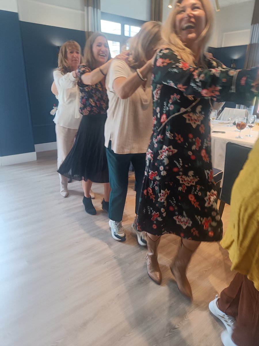 florfernandezv2's tweet photo. Cuando me dicen: no somos mucho de bailar y les hago saltar. Gracias a mi público. 

@lavozmariachi 
@aztecamariachi @MartaPorras11 
@mariachis https://t.co/Tfa7AoxtS6