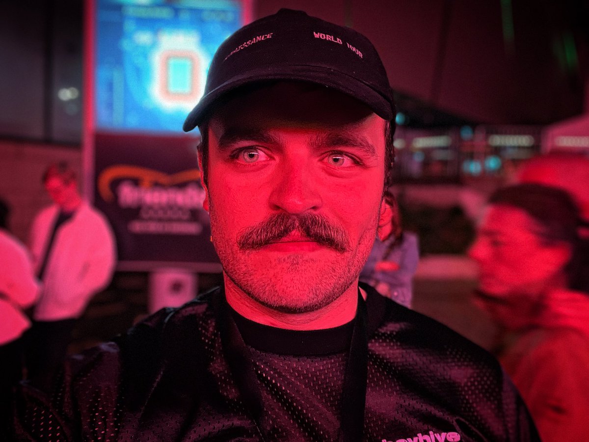 MatthewSerafin's tweet photo. And I’m one of them! 👋 #megamega #RenaissanceWorldTour https://t.co/gwiWxrx2Zm