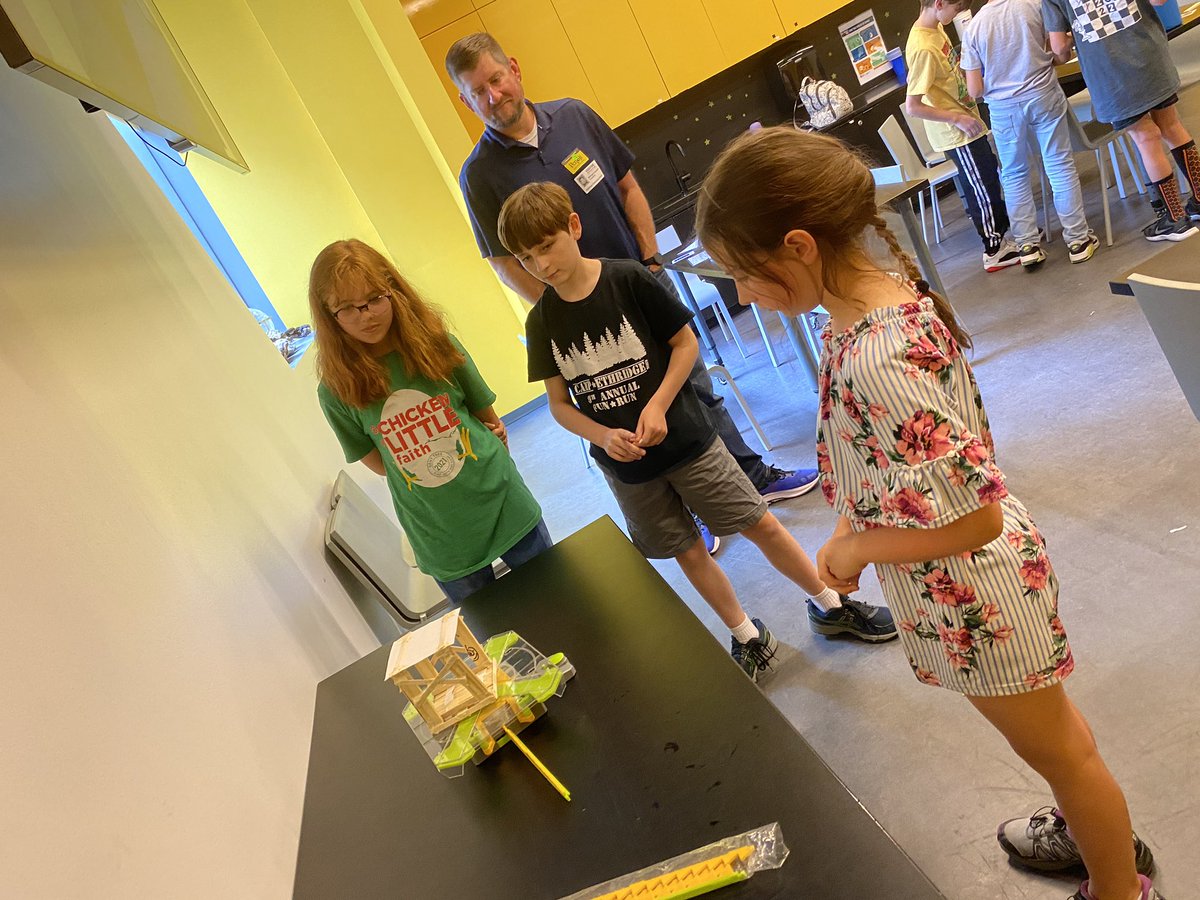 HeatherTechFan's tweet photo. @EthridgeES 4th and 5th GT students went to the Perot Museum today for an outstanding day of engineering, exploring, and investigating! We had a blast and needed another day! #scienceofpixar @LISD_GT @PerotMuseum https://t.co/3ToUJbkmrP