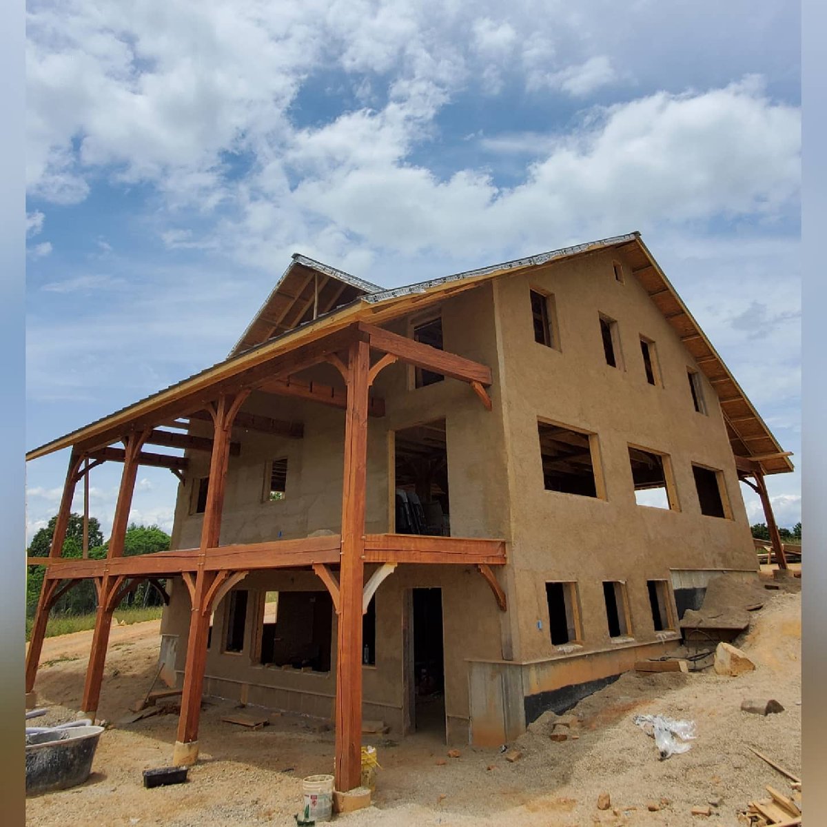Hemp home in Nickelsville, VA. Photo courtesy Americhanvre Cast Hemp

Check out the new Hemp Building Directory from Hempbuild Mag at the link below:     hempbuildmag.com/directory-2023 

#healthyhomes #hemphouse #industrialhemp