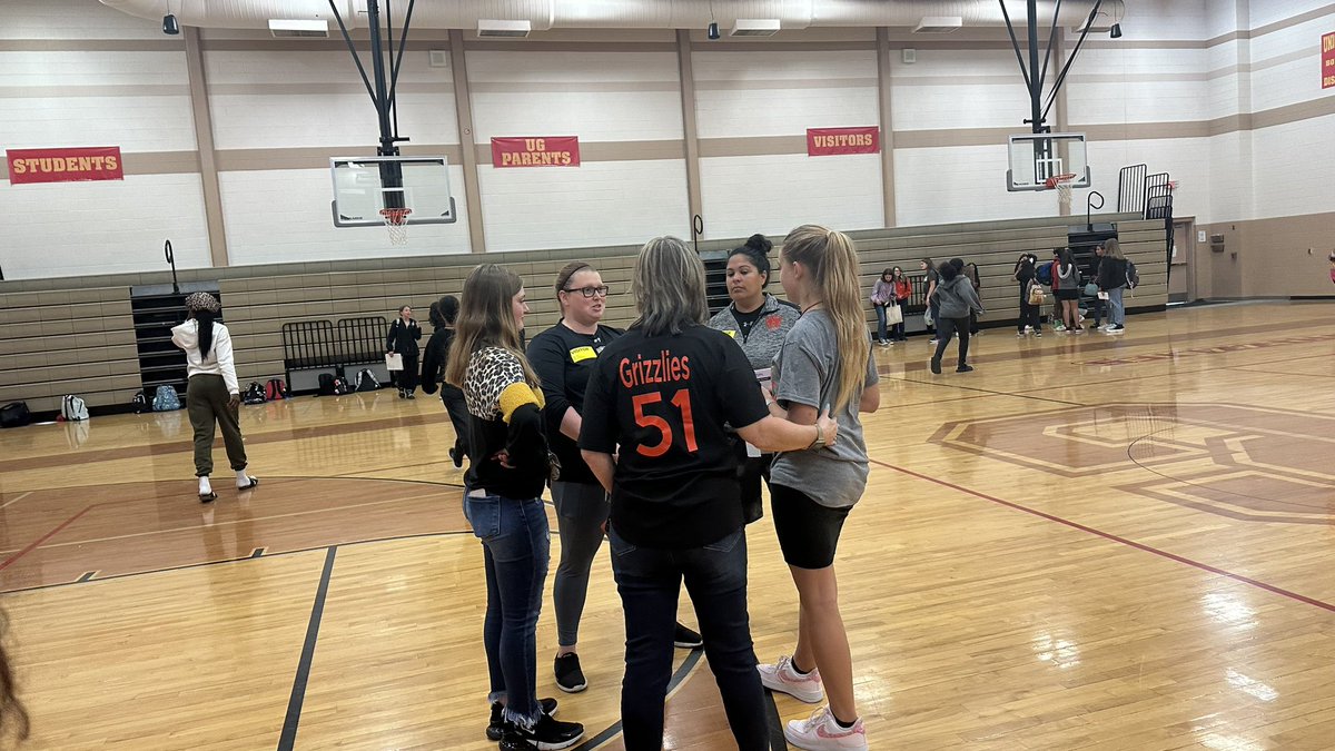 We had a great time talking to our future Lady Knights at Union Grove today ❤️🐻 
Can’t wait to see y’all at the Castle 🛡️