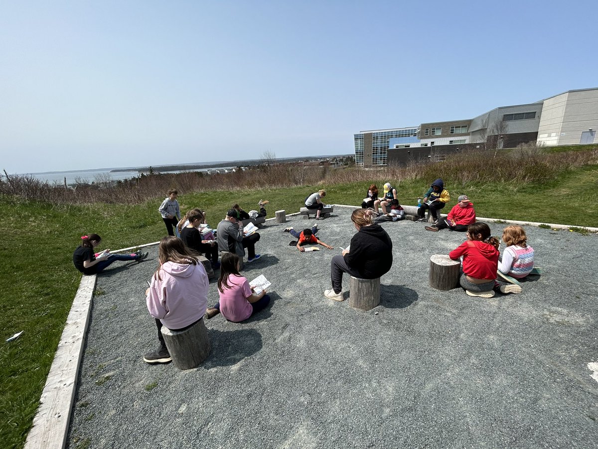 It wasn’t as windy as the past few days here <a href="/Seaside_elem/">Seaside Elementary</a> so we took our silent reading to the outdoors classroom for some sunshine☀️🤩 <a href="/HRCE_NS/">Halifax Regional Centre for Education</a> @HRCEHealthPromo