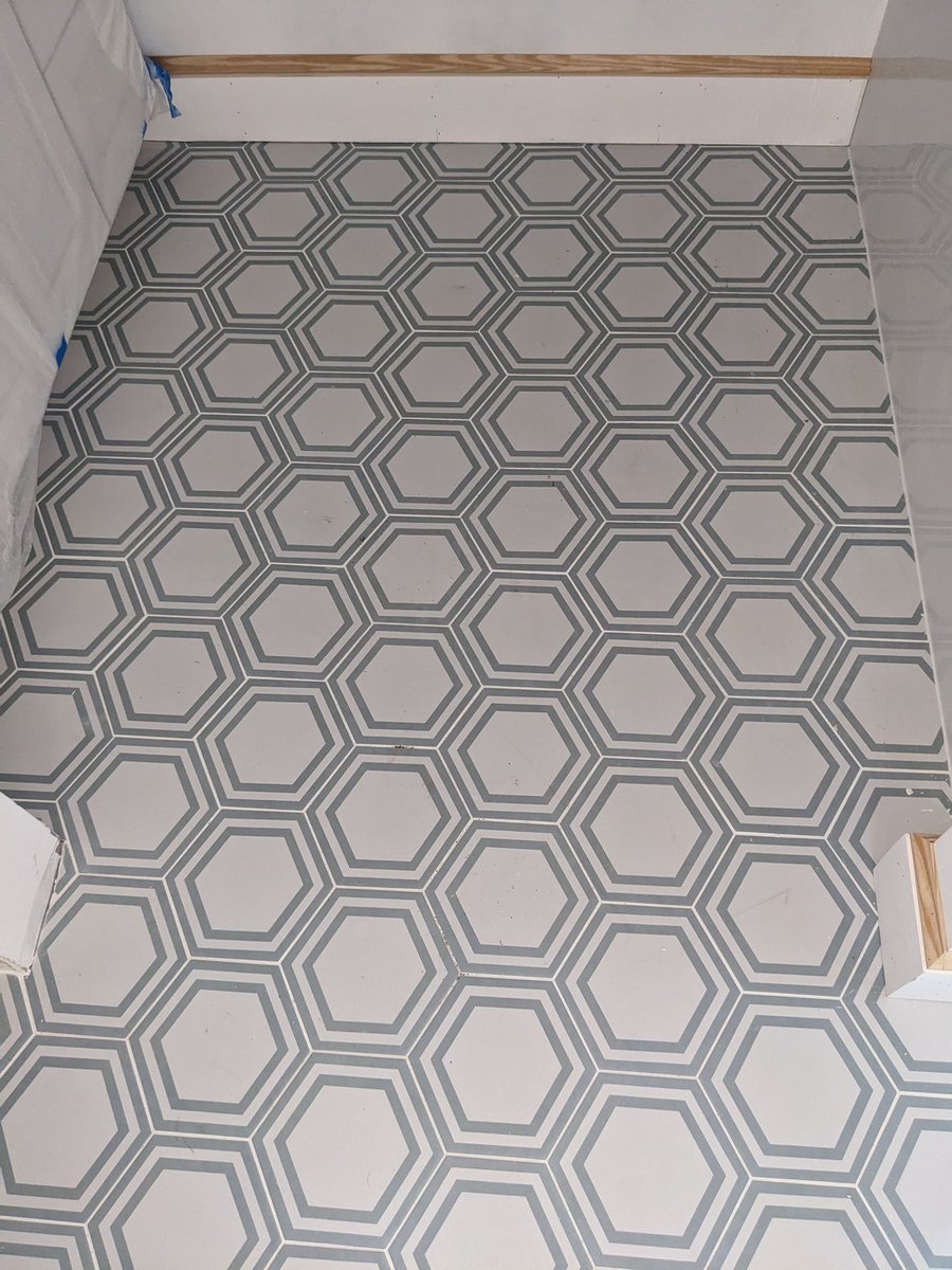 Penny round mosaic shower wall surround and hex tile floor in conjunction with Icon Builders

#winstonsalem #tile #tilestyle #tilesetter #tilecontractor #tileshower #tilefloor #bathroomdesign #bathroomreno #bathroomremodel