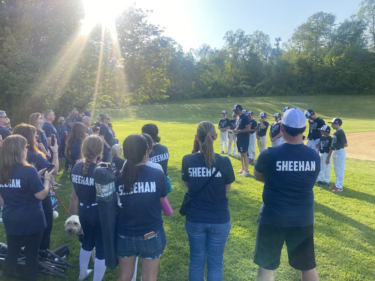 lh_CentralMS's tweet photo. Amazing job by our Baseball Team, Coach Mr. Simo, parents, &amp; community for 
coming together &amp; supporting each other today.  Such a testament to the true sense of community we have here in Long Hill. #longhillpride https://t.co/1dDwz15SVO