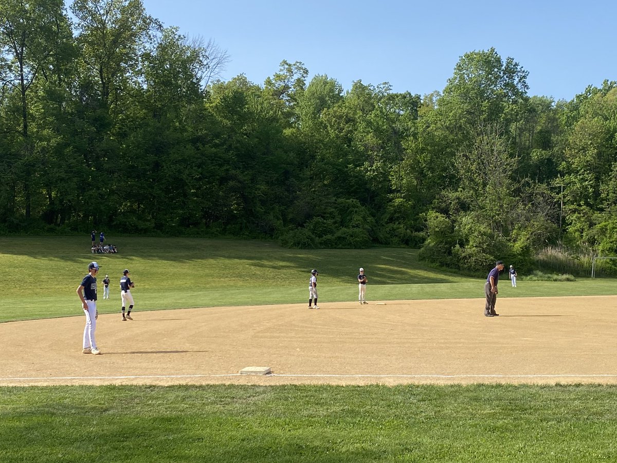 lh_CentralMS's tweet photo. Amazing job by our Baseball Team, Coach Mr. Simo, parents, &amp; community for 
coming together &amp; supporting each other today.  Such a testament to the true sense of community we have here in Long Hill. #longhillpride https://t.co/1dDwz15SVO