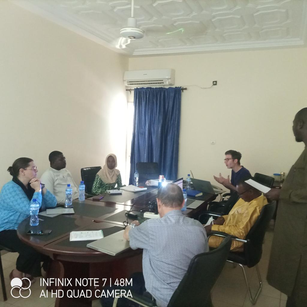 HamaIssa19's tweet photo. Le Mardi 10 Mai 2023 j'ai eu l'honneur de participer à la rencontre du comité technique dans le cadre de l'exécution du Projet DDC l'objectif étant de dresser un bilan des activités réalisées en 2022 et d'envisager des perspectives pour cette année
#MAEJT
#Helvetas Niger
#ANTD https://t.co/3qwailCnYV