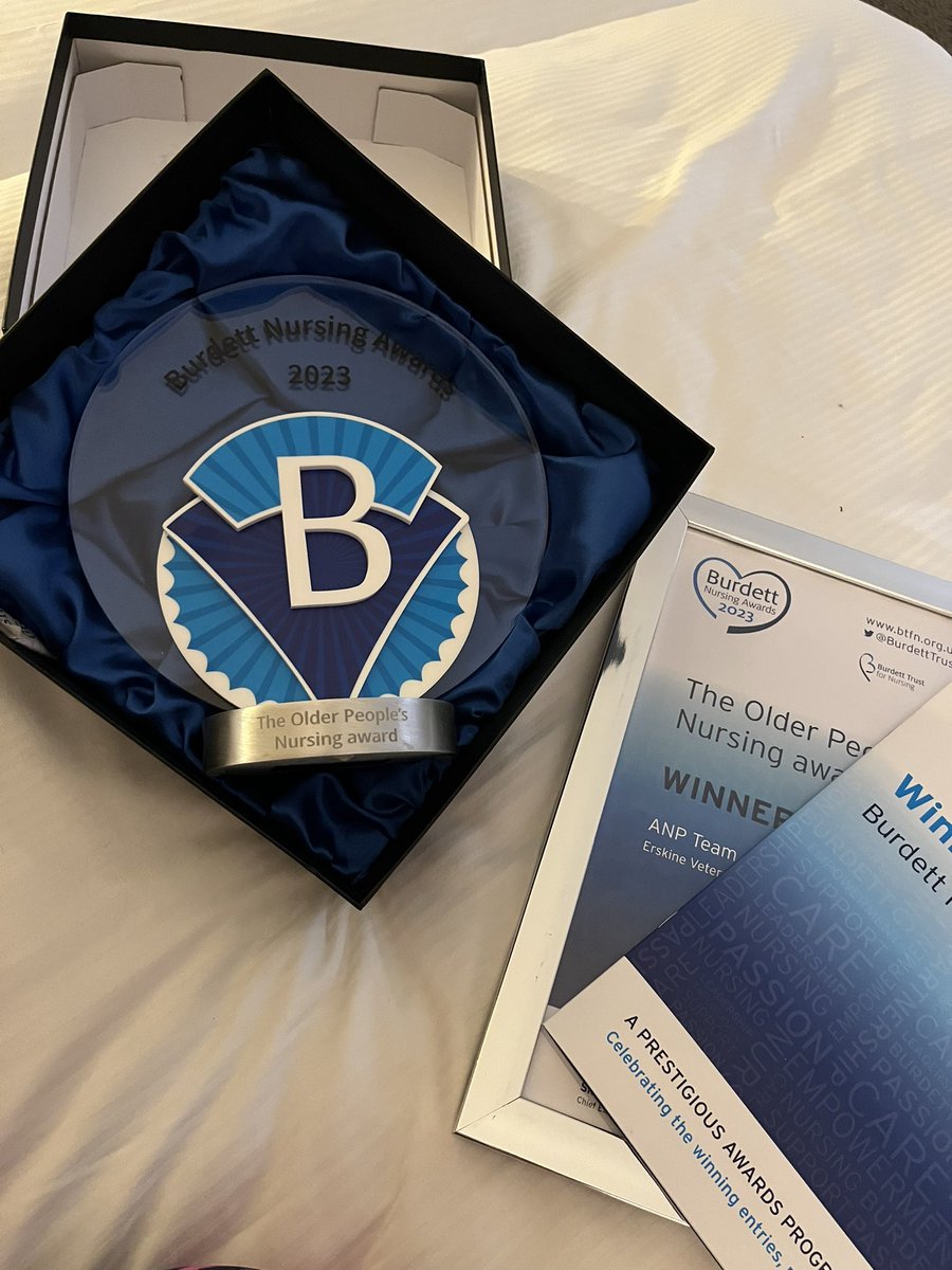 Laura_MacD22's tweet photo. @BurdettTrust @Pollybird1 @K3_xKx @ErskineP2C this is still entirely surreal, but such a privilege and filled with pride. The Older Peoples Nursing Award x https://t.co/ixQWEDtpFW