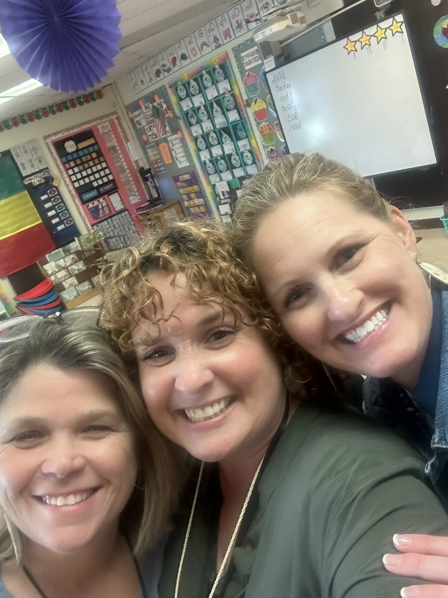 Rae Clune tweet media