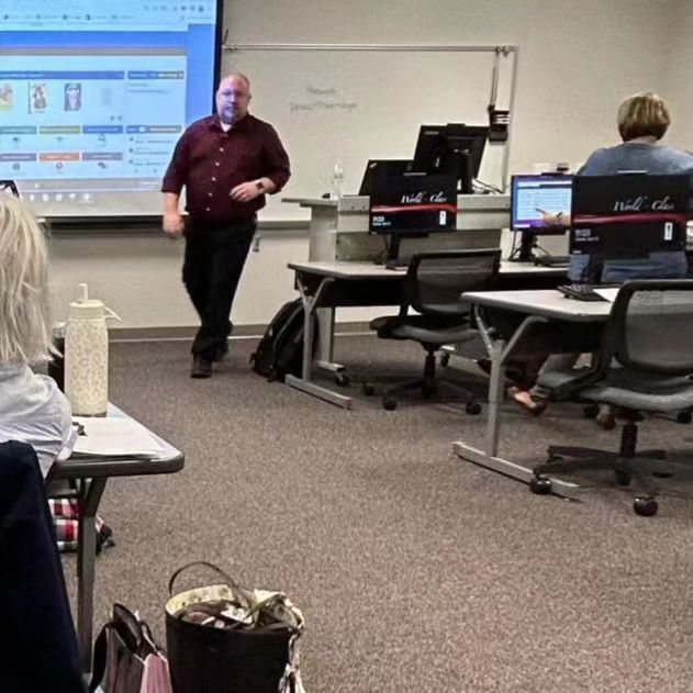 Gwin Oaks Reads tweet media