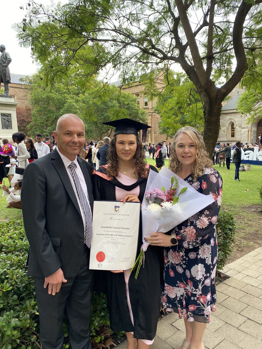 Super proud to have had two students graduate over the last week from <a href="/UniofAdelaide/">Uni of Adelaide</a> A huge congratulations to <a href="/LottieEJDownes/">Dr Charlotte Toomes (née Downes)</a> on a stellar PhD and Annabelle Dickens for a fabulous Honours year 🎓🎉