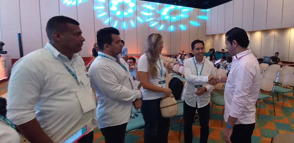 MagiaVallenataV's tweet photo. Reunidos con @Fdo_estupinan Gerente d Planeación y Proyectos @fonturcol en el 5to #EncuentroTurísticoCaribe Colombiano en sinergia con @IvanMurgasValle @gobcesar para gestionar recursos q nos permitan promocionar a #Valledupar y #ElCesar como destino #turístico d talla mundial https://t.co/HAgp4qOJ5t