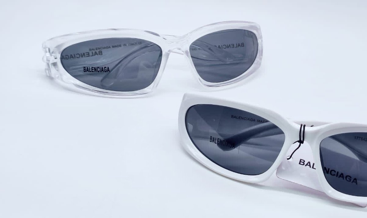 ¿Oakley y balenciaga? Lo tenemos mor 💚🍀🔫

$26.000 
$34.000
$34.000 

Mor, más el pago del envío 🤠
