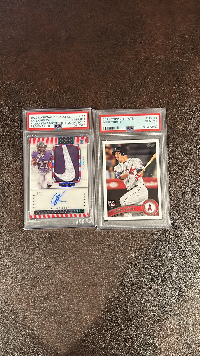 castlecardbreak's tweet photo. @NoHustleSports Lamar lot $275 net
Dobbins $1300 net 
Trout $1550 net
Green $400 net 
Johnson $75 net https://t.co/1uIpr1rY9T
