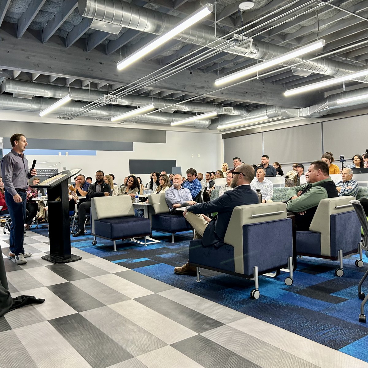 kyaconnect's tweet image. Once a quarter, the KYA family gathers at our headquarters in southern California to reconnect and grow with colleagues  in California, Texas, and Nevada. Thank you to everyone who shared their expertise and views with the team. #MoveForward #Kommunity #ItTakesATeam