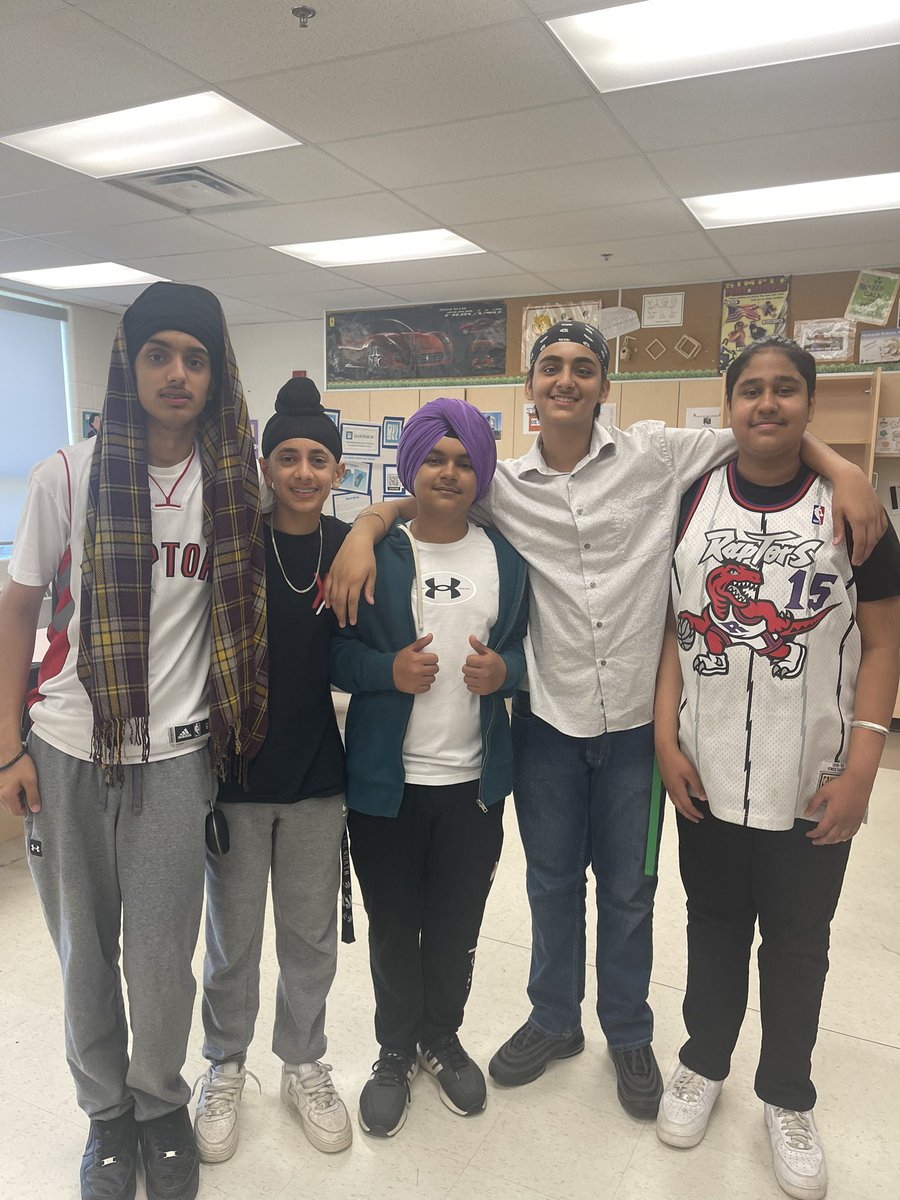 Goraya1419's tweet photo. Turban tying day at our school. https://t.co/xVGFoO0BuT
