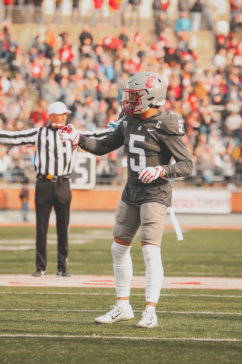 God is great!!! After a great conversation with <a href="/CoachK2x4/">Kaligis Pete</a> I am beyond grateful to receive an offer from <a href="/WSUCougarFB/">Washington State Football</a> #WAZZU <a href="/coachfrankmaile/">Frank Maile</a> <a href="/kennethfitz3/">Kenneth Fitzgerald</a> <a href="/Casa_Football/">Casa Grande Football</a> <a href="/jlawson707/">JaJuan Lawson</a> <a href="/BrandonHuffman/">Brandon Huffman</a> <a href="/PGregorian/">Paul Gregorian</a>