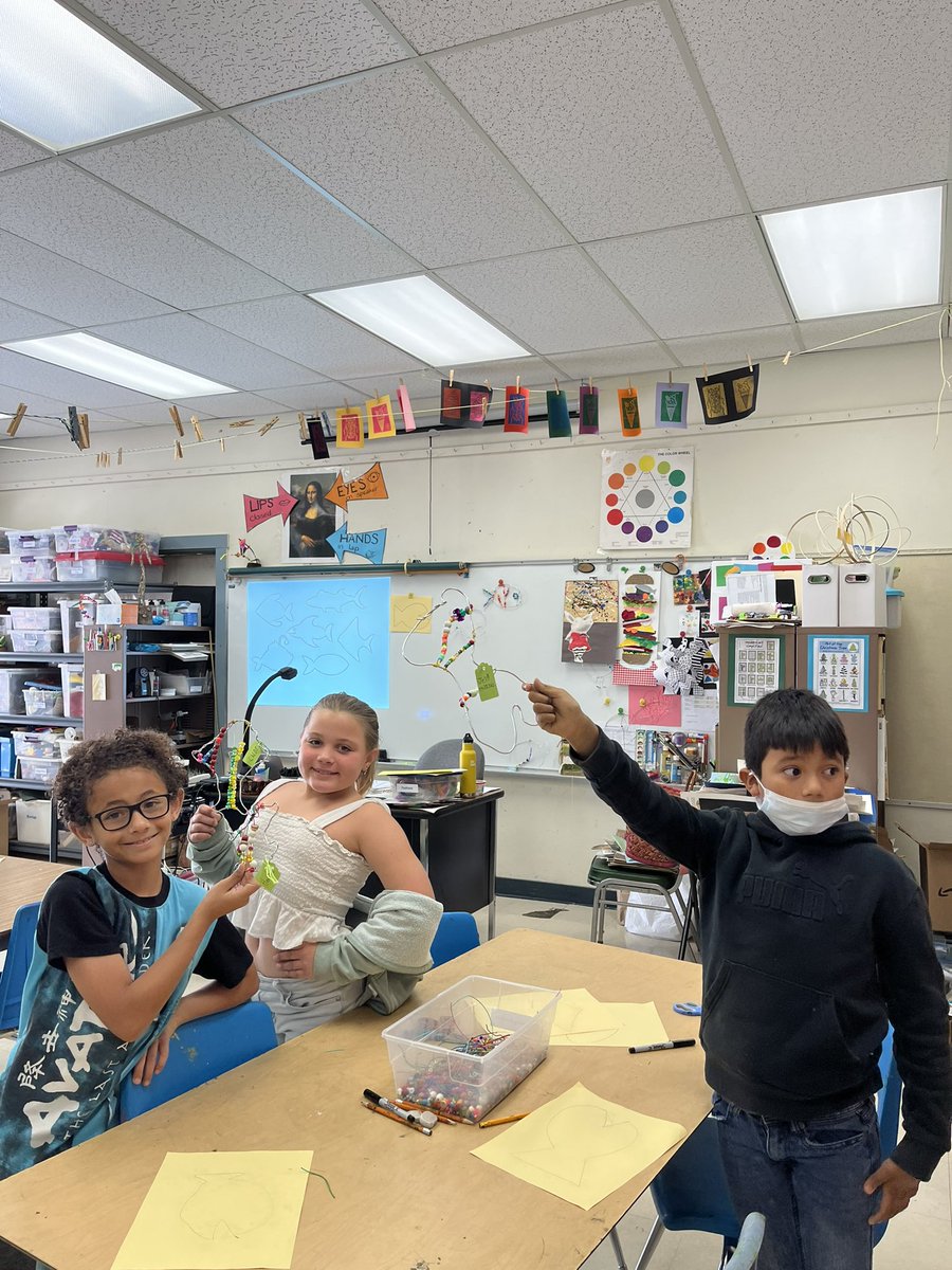 MsSlattum's tweet photo. There was something fishy going on in Mrs. Bass’ art class today! Room 5 @MadronaMustangs had a lot of fun creating their masterpieces. https://t.co/pFisEwJLvh