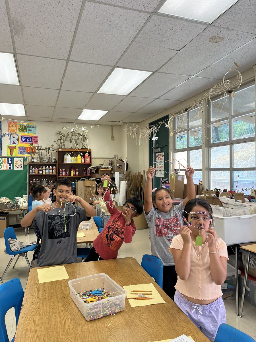 MsSlattum's tweet photo. More masterpieces by room 5 @MadronaMustangs ! https://t.co/LfKkjBN7fC