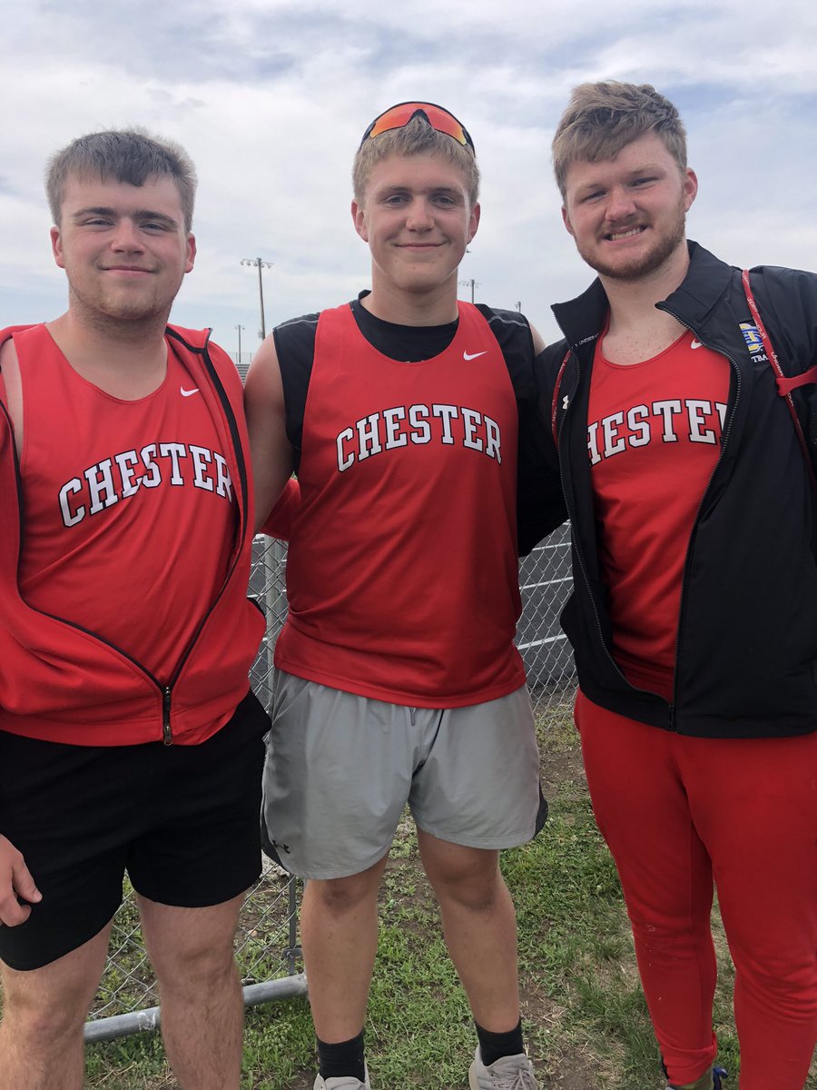 chesterflyert_f's tweet photo. Great work boys’ throwers at the BEC! Logan finished in 7th in disc and 7th in jav, JD 2nd in SP and jav, and Dalton 6th in SP. Nice work boys!! https://t.co/UMtqZzV1lB