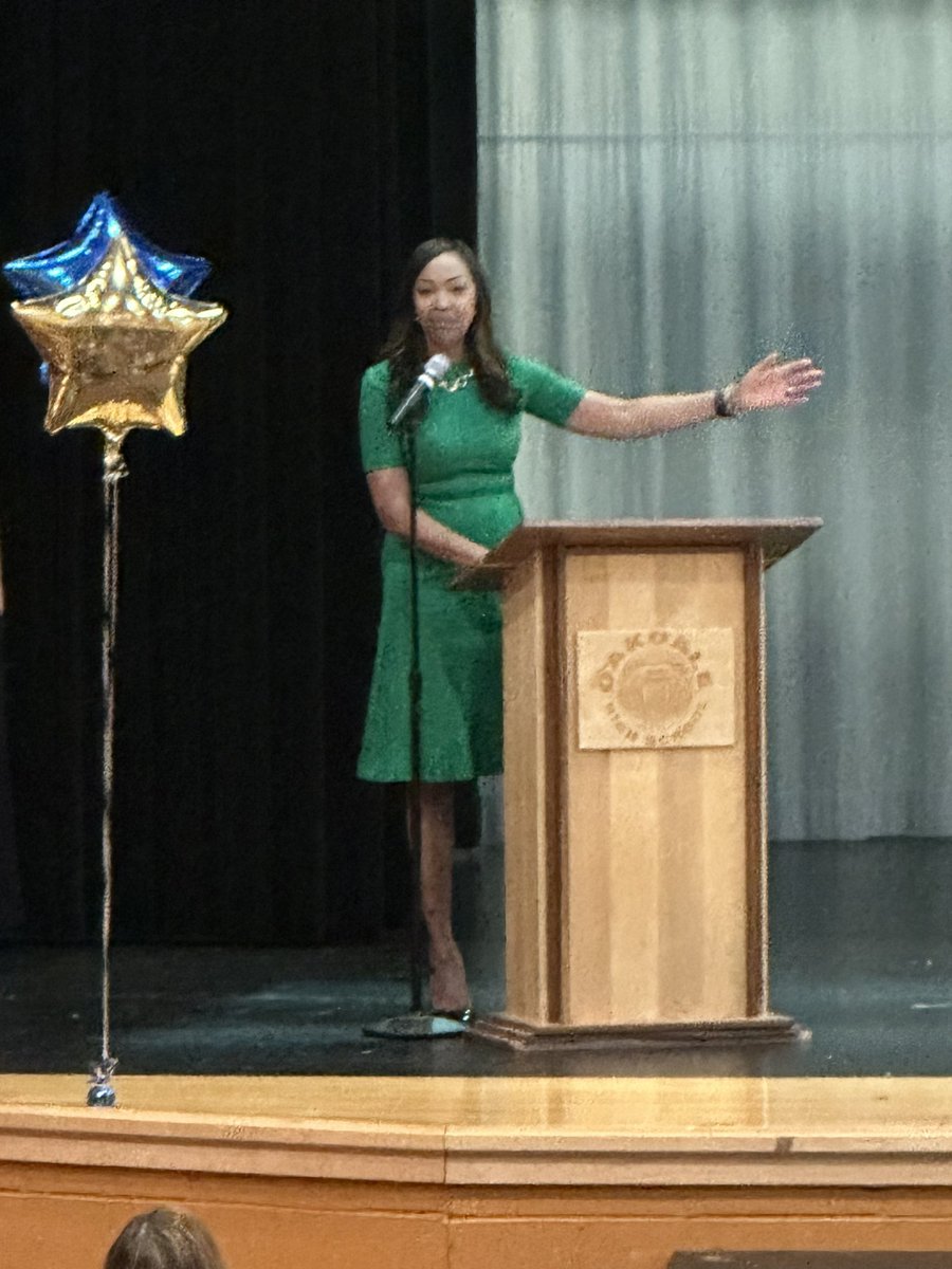 FCPSPLcoord's tweet image. @FCPSMaryland excited to have Dr. Dyson, Dean Rose and Missy Dirks address our RISE and Thrive participants to celebrate the upcoming completion of their first year in FCPS. PL team held a great event to celebrate these dedicated T’s. #FCPSPL #RISEInduction