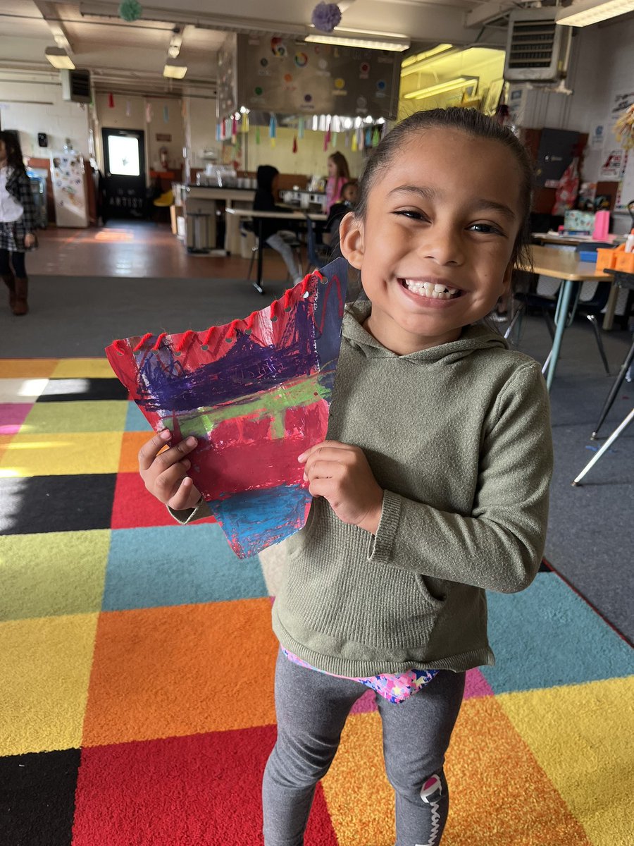 getreadytoARTY's tweet photo. Learning how to sew a whip stitch in first grade 🪡🧵 https://t.co/IGW6H5oNyo