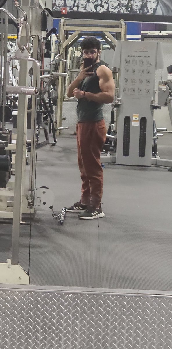 Shaq on Twitter "Imagine Me Palming your Skull and Crushing it Within