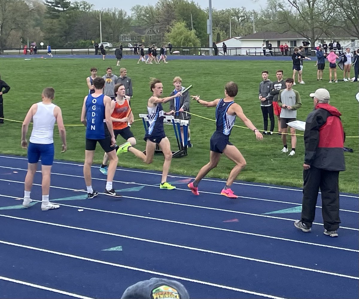 DMCAthletics's tweet image. 🥇4x8 cruises to the win at the state qualifying meet.  Great lead off from Jack McP to Caleb Ten Pas to Collin Houg to Aaron Fynaardt bringing it home💥#keepworking #3for3