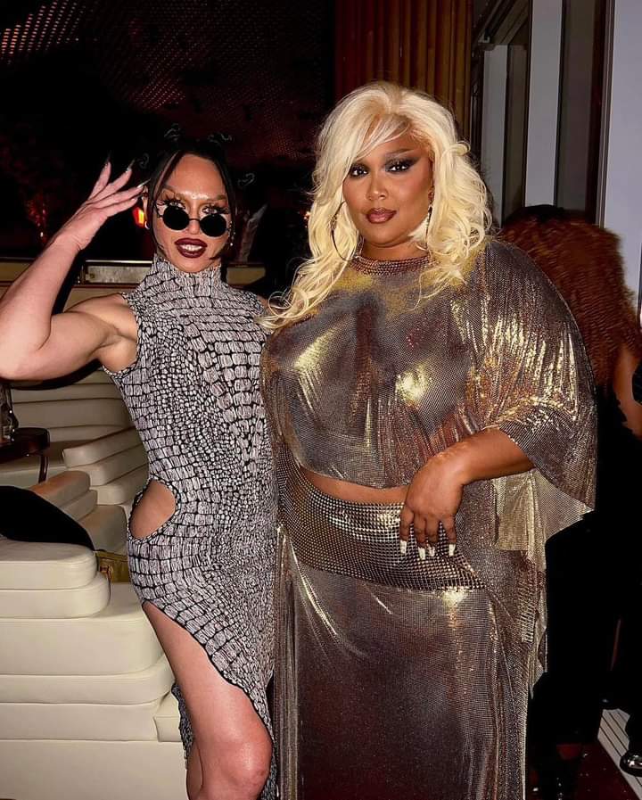 cunexttarot's tweet photo. Though we may be doing some silly #RPDR #TarotReadings, this is now and will ALWAYS be a @sashacolby &amp; @lizzo #STAN account! #queens #Beauty #Talent #Muse https://t.co/h41hhlIbLH