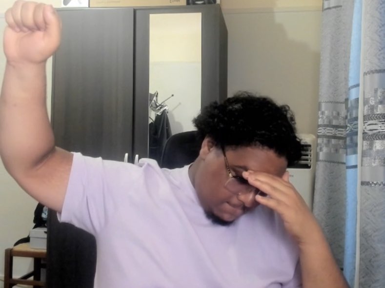 rayane347_'s tweet image. On te soutient depuis le debut nous les gwada ✊🏾🏴‍☠️#avps #BLM