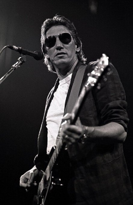 JOSEJOEY MARIANO CORONA On Twitter RT crockpics Roger Waters Photo 