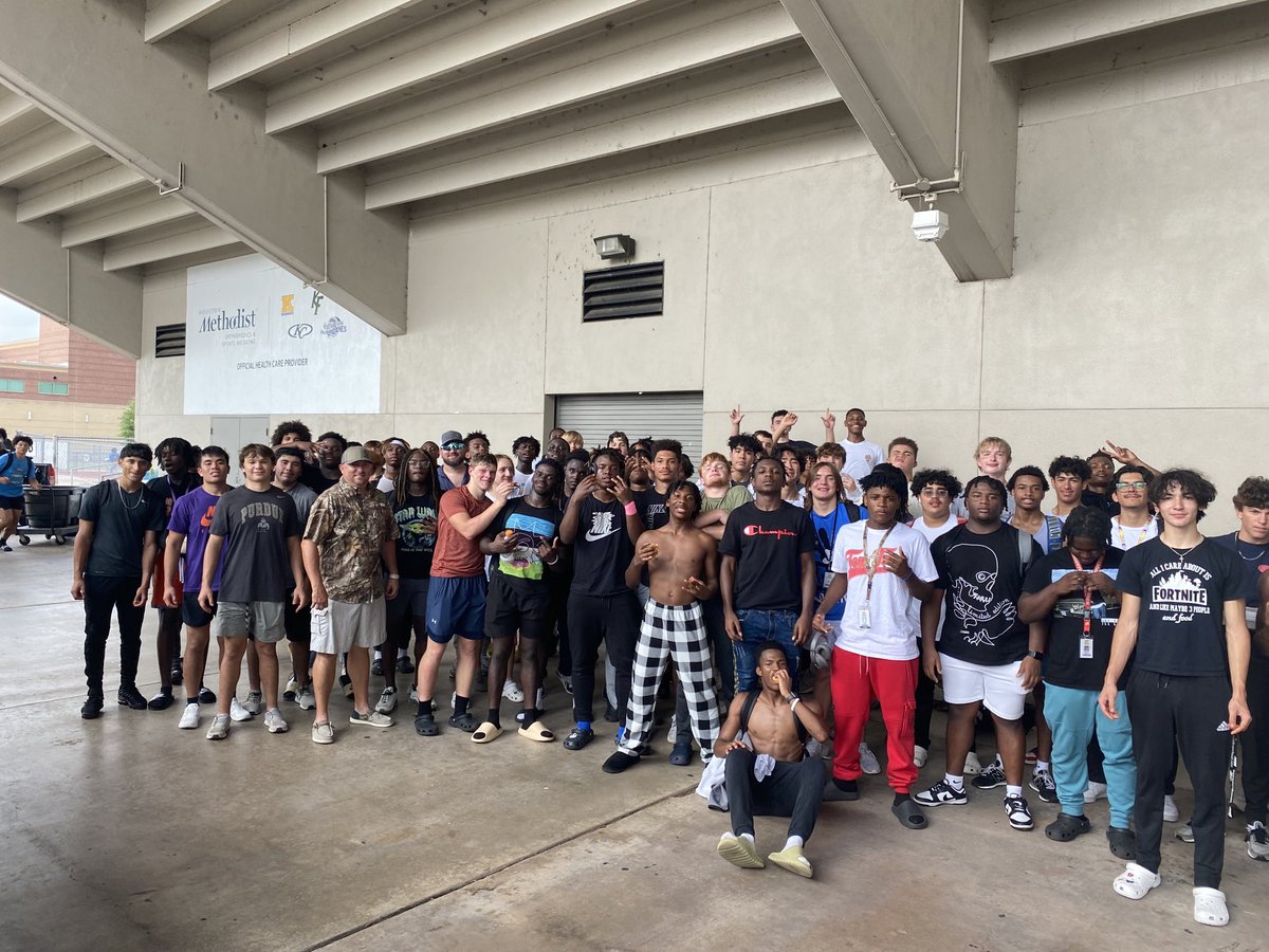 Thank you <a href="/coach_hallmark/">Shane Hallmark</a> and Klein football for allowing <a href="/VerticalRaise/">Vertical Raise</a> to supply and cook your 450 lbs of crawfish today! Our job is a blessing when we are allowed to socialize with the programs we support!