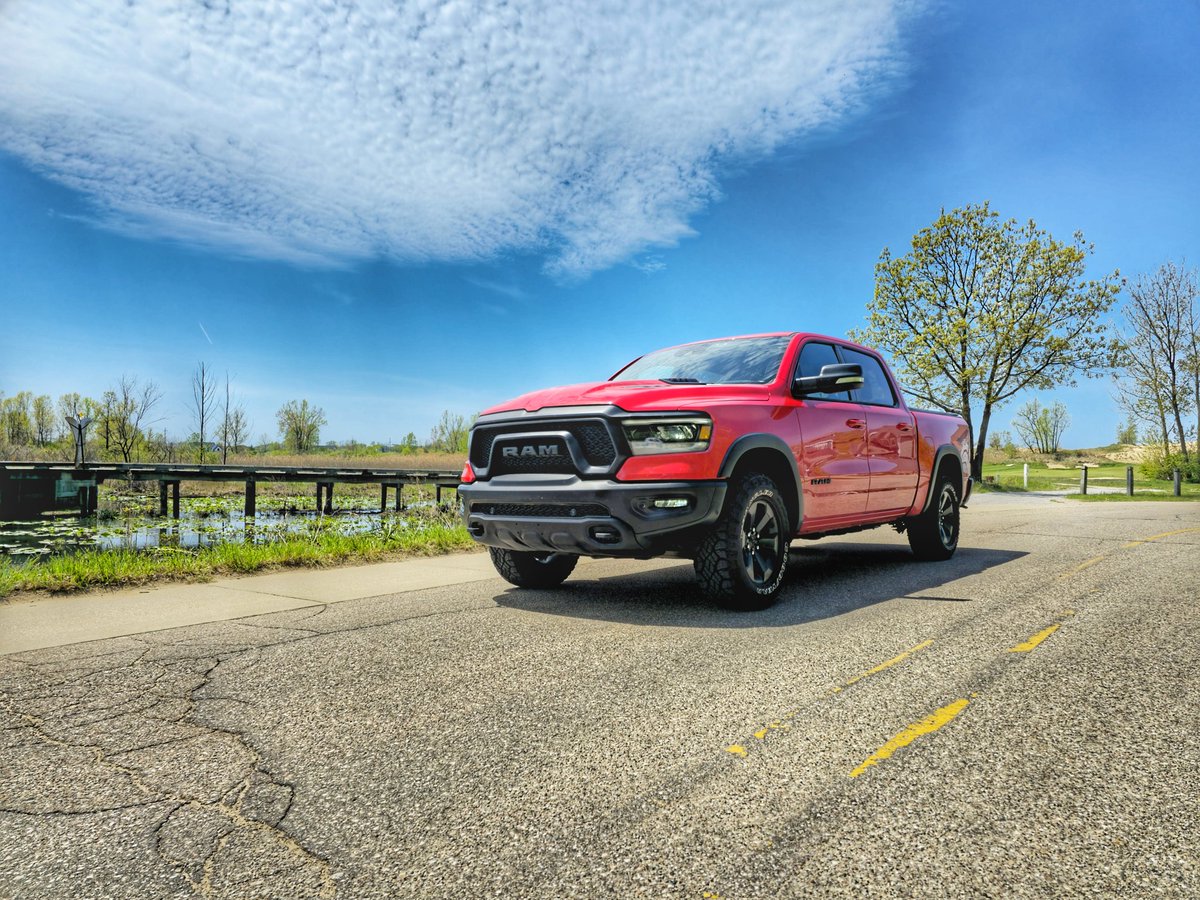 ManTripping's tweet image. Nice day forward road trip across Michigan! @RamTrucks #RamRebel

#BentonHarbor