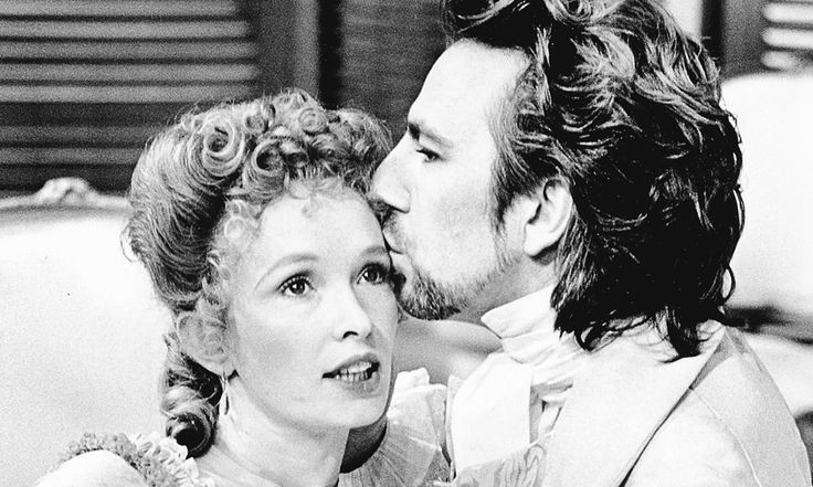 Rickmanlife's tweet photo. Les Liaisons Dangereuses, Music Box Theatre 1987 

Alan:“I always wanted the play to have the same effect as the book, and I knew I had to seduce 200 people in the audience as well as the women in the play.The quality of stillness and silence was a measure of how far we had- https://t.co/8IPxwlFGgv