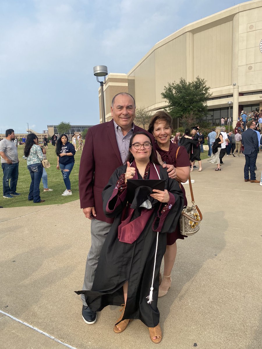 MasseyV56's tweet image. Proud of Lexi Villarreal graduate from the @aggieachieve program at Texas A&amp;amp;M.   Whoop!!  #TAMUgrad