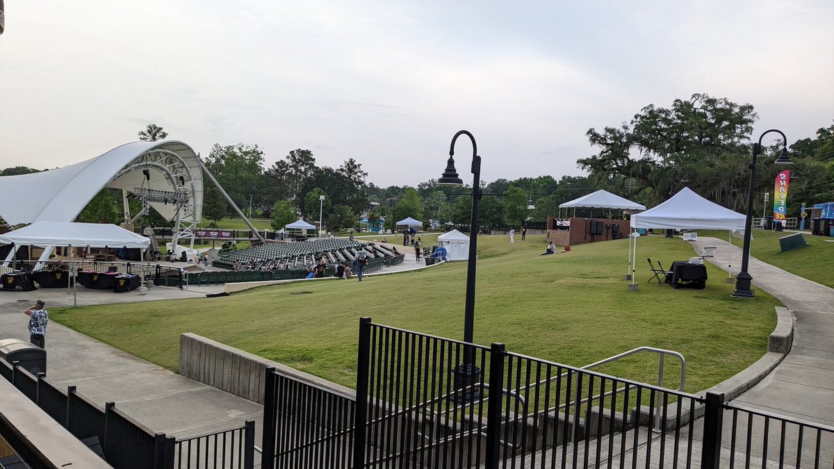 When in <a href="/CityofTLH/">City of Tallahassee</a>  - MUST have dinner at #theEdison  unfortunately #Shakespeare got rained out - but #cascadesPark is still the place to be in Tallahassee!!