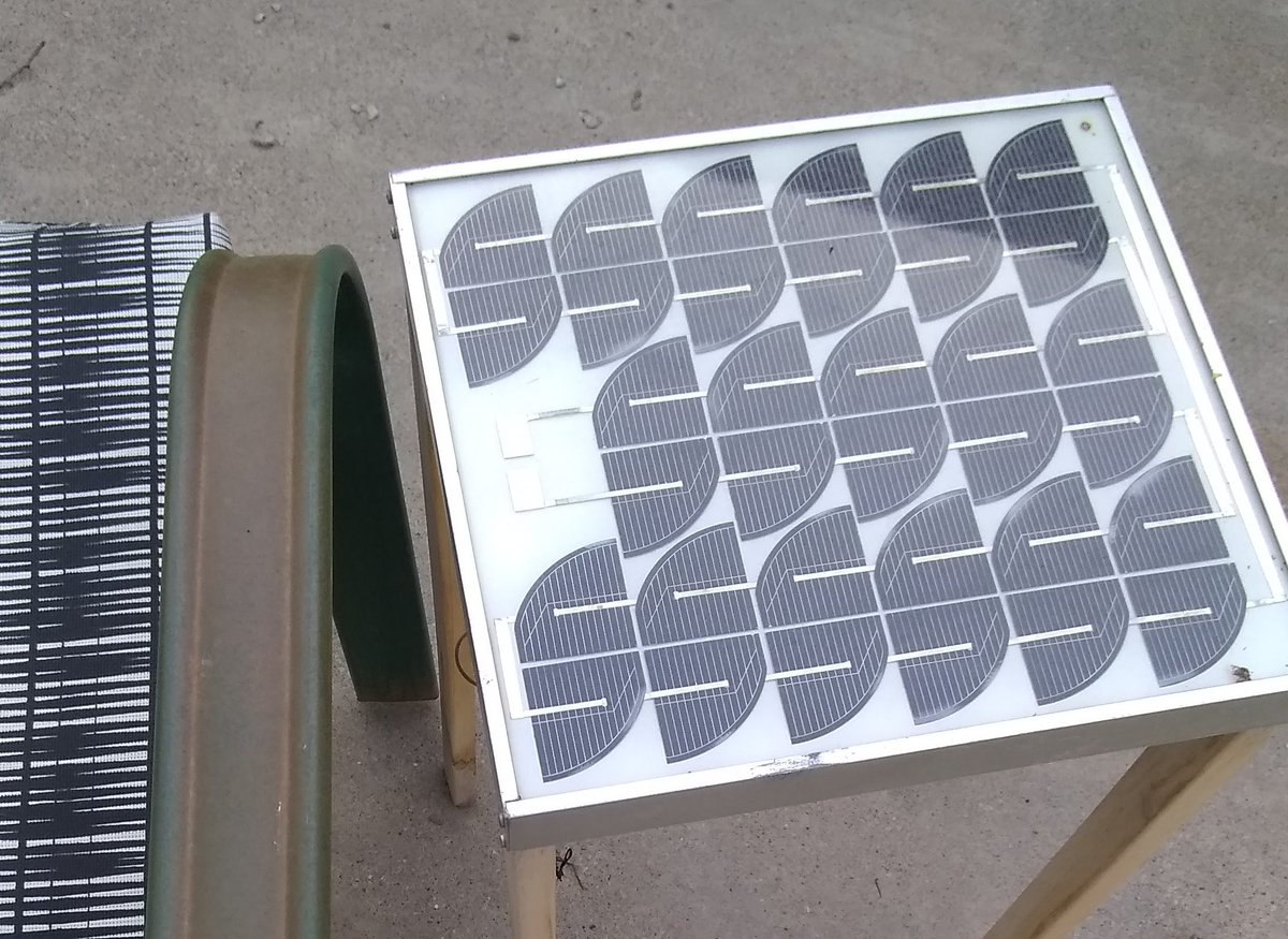 jon_rusho's tweet photo. @cqcqcqdx 5 watt solar drinks table for any patio. https://t.co/LM6BJ3PDCX