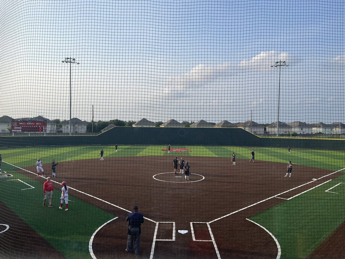 CyLakesSoftball's tweet image. More post season action at Lakes tonight! Round 3: Jersey Village vs. Bellaire. It is a beautiful night for some softball! #SpartanPride 🥎 #CFISD #FirstClassFacilities #Grateful