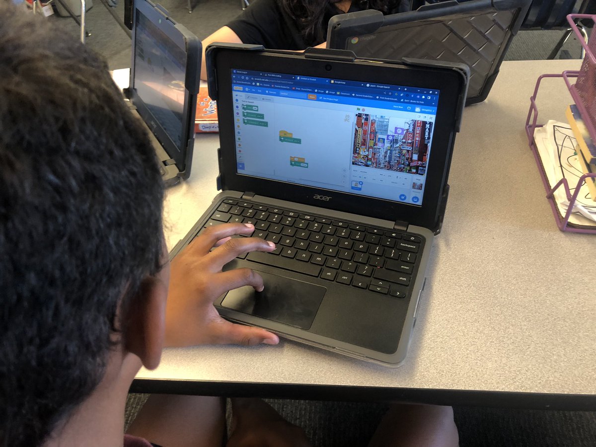 peace79113's tweet image. Celebrating #scratchweek by traveling the globe 🌍 @scratch