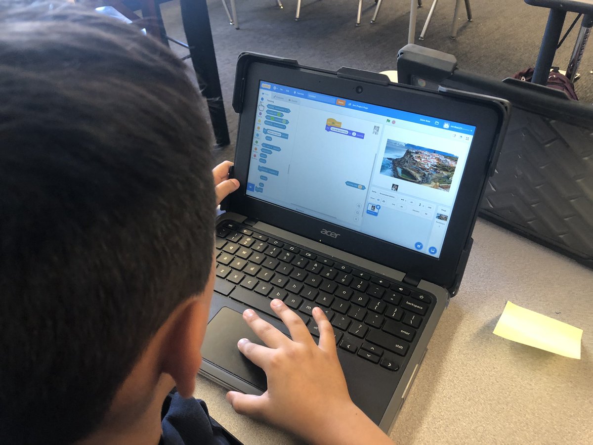 peace79113's tweet image. Celebrating #scratchweek by traveling the globe 🌍 @scratch