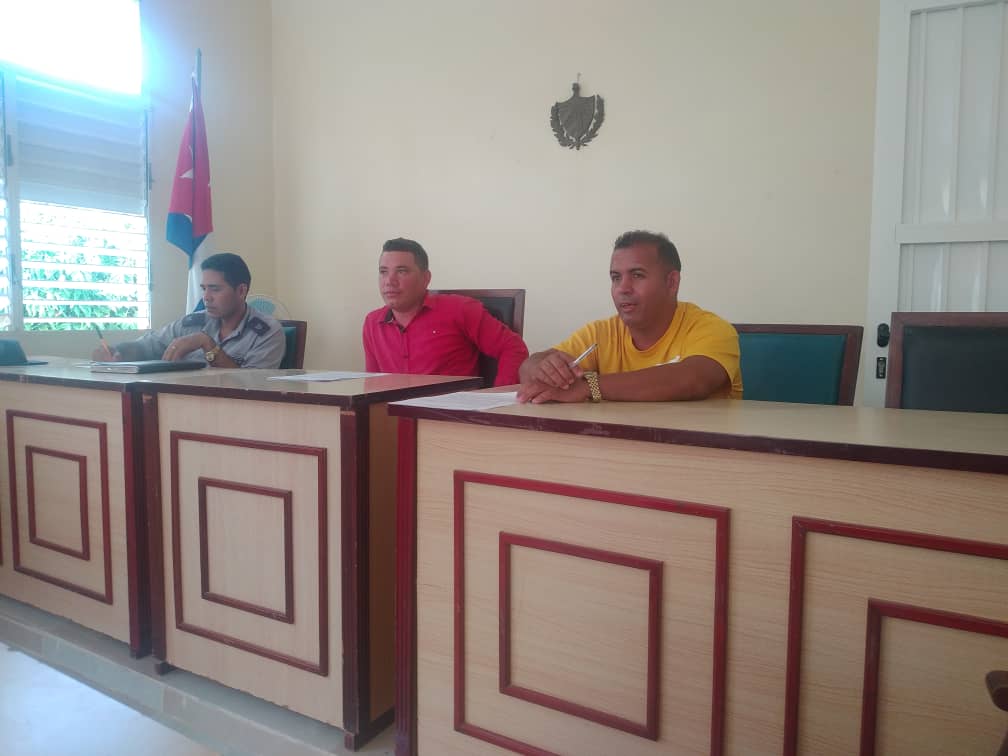 Realizados hoy Taller de Ejecución del TMP de Media Luna y estudio de la Instrucción  en el TPPG.
#SePuedeMuchoJuntos 
#JusticiaEfectivayTransparente
<a href="/TSP/">Tobias Spaltenberger</a>