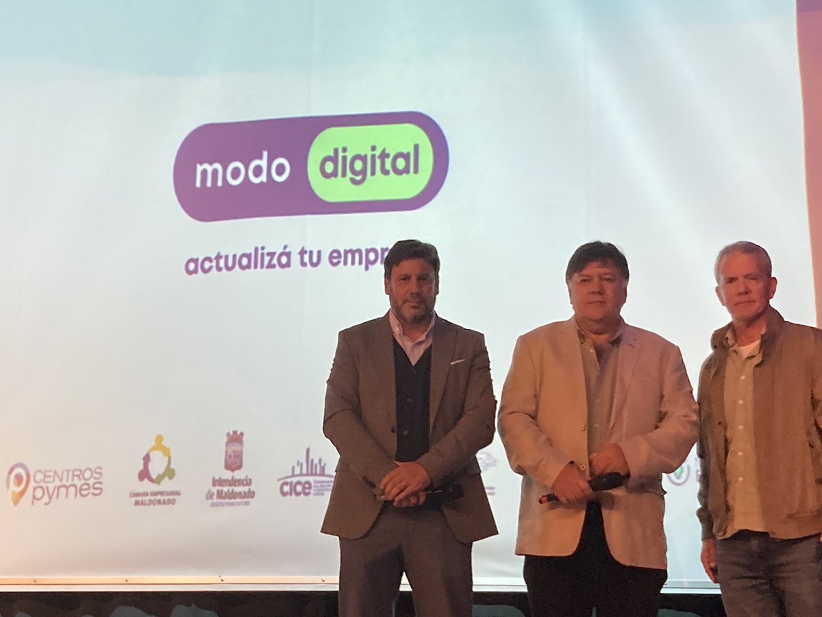 ANDEUruguay's tweet image. Maldonado ya prendió su #ModoDigital 💡
Compartimos experiencias, herramientas y conocimiento con empresarios y empresarias del departamento.

Conocé más del programa en mododigital.uy 📲

Nos vemos en Rivera