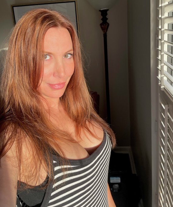 Loving my Red hair more and more everyday!! Hope everyone is having a great week!! #nofilter #redhead
