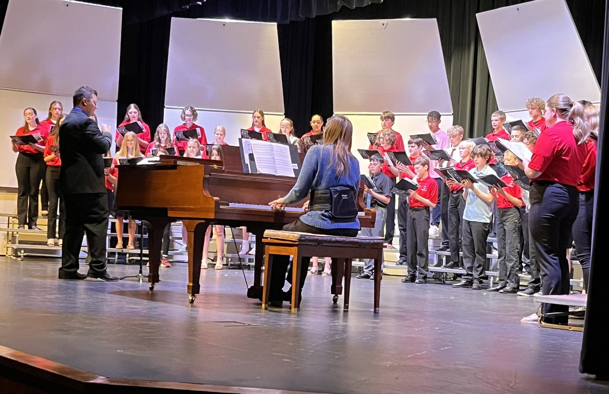 MS Choir sounding good on “I Want It That Way”!!