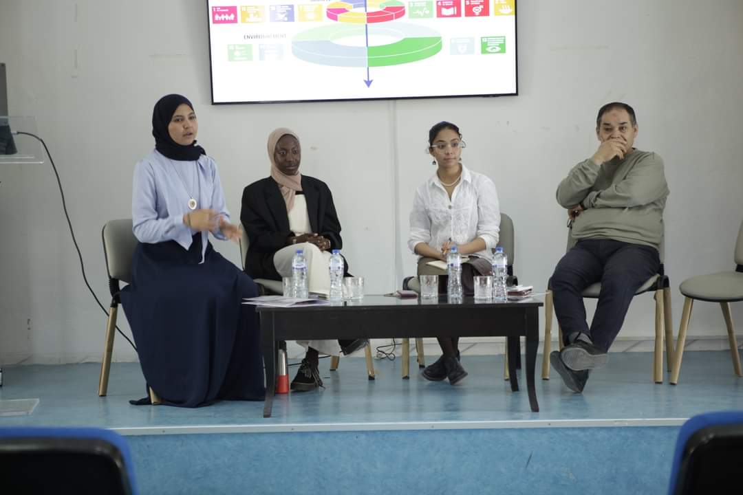 ImpactTunisian's tweet image. المائدة المستديرة حول "تعزيز التنمية المستدامة" التى نظمتها "شباب تونس يؤثر" بالشراكة مع  "youthful Impact” يوم الاربعاء 10 ماي 2023 بالمعهد العالي لعلوم و تكنولوجيات البيئة ببرج سدرية. 🌎
حيث تم التطرق الى أهداف التنمية المستدامة  و الأجندة 2030 في تونس
#VCA #TYI #Hivos
🇹🇳✌