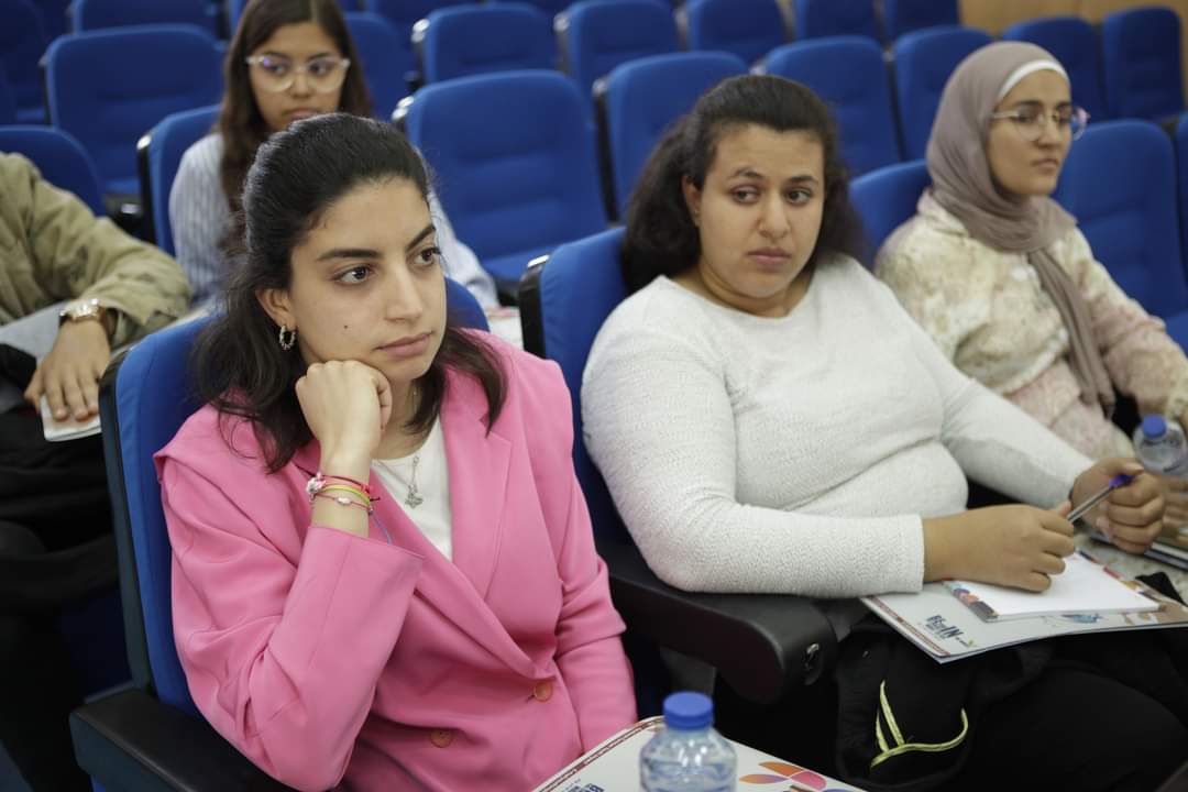 ImpactTunisian's tweet image. المائدة المستديرة حول "تعزيز التنمية المستدامة" التى نظمتها "شباب تونس يؤثر" بالشراكة مع  "youthful Impact” يوم الاربعاء 10 ماي 2023 بالمعهد العالي لعلوم و تكنولوجيات البيئة ببرج سدرية. 🌎
حيث تم التطرق الى أهداف التنمية المستدامة  و الأجندة 2030 في تونس
#VCA #TYI #Hivos
🇹🇳✌