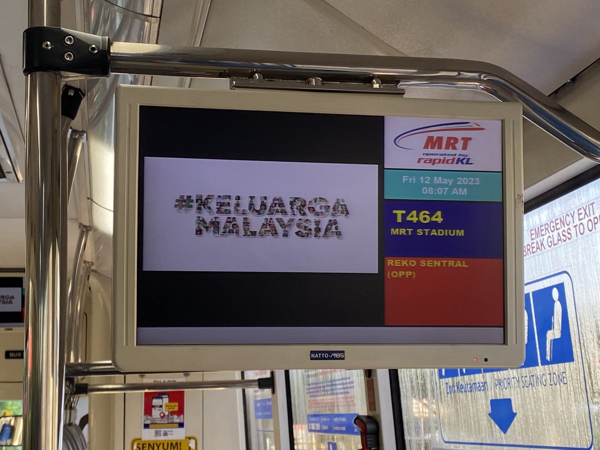 Mass #MalaysiaMADANI should be using Public Transport.
But this key #InfraRakyat is not a #NKRA 

#PAST era of #Bossku @NajibRazak when public transport is key 4 #1Malaysia
We can see how neglected it is #NOW when #KeluargaMalaysia ads still playing @anwaribrahim

@MRTMalaysia