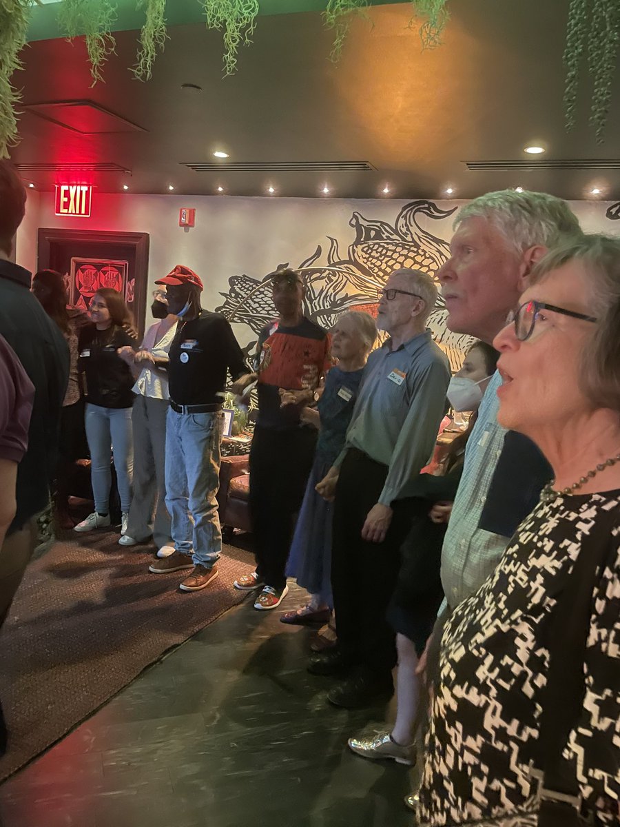 JosephsHouse_dc's tweet photo. A beautiful end to a beautiful night❤️ Thank you to everyone who came out to celebrate our community and the work we do. #ShepherdingHope #fundraising #donate https://t.co/gG4H7IAEaq