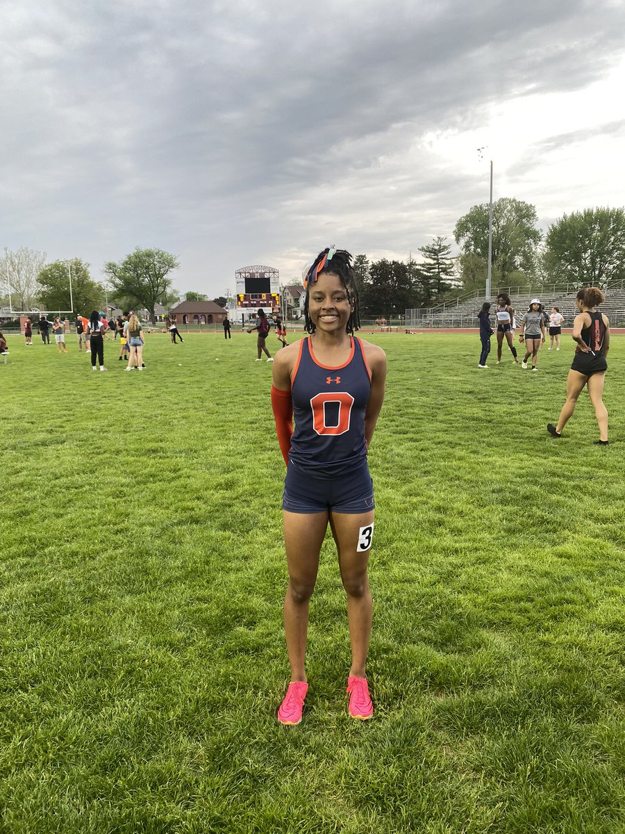 Chaleica Booker is your Sectional Champion in the 200m dash!!!!!!!
🔥🔥🔥🔥🔥🔥🔥🔥🔥🔥🔥