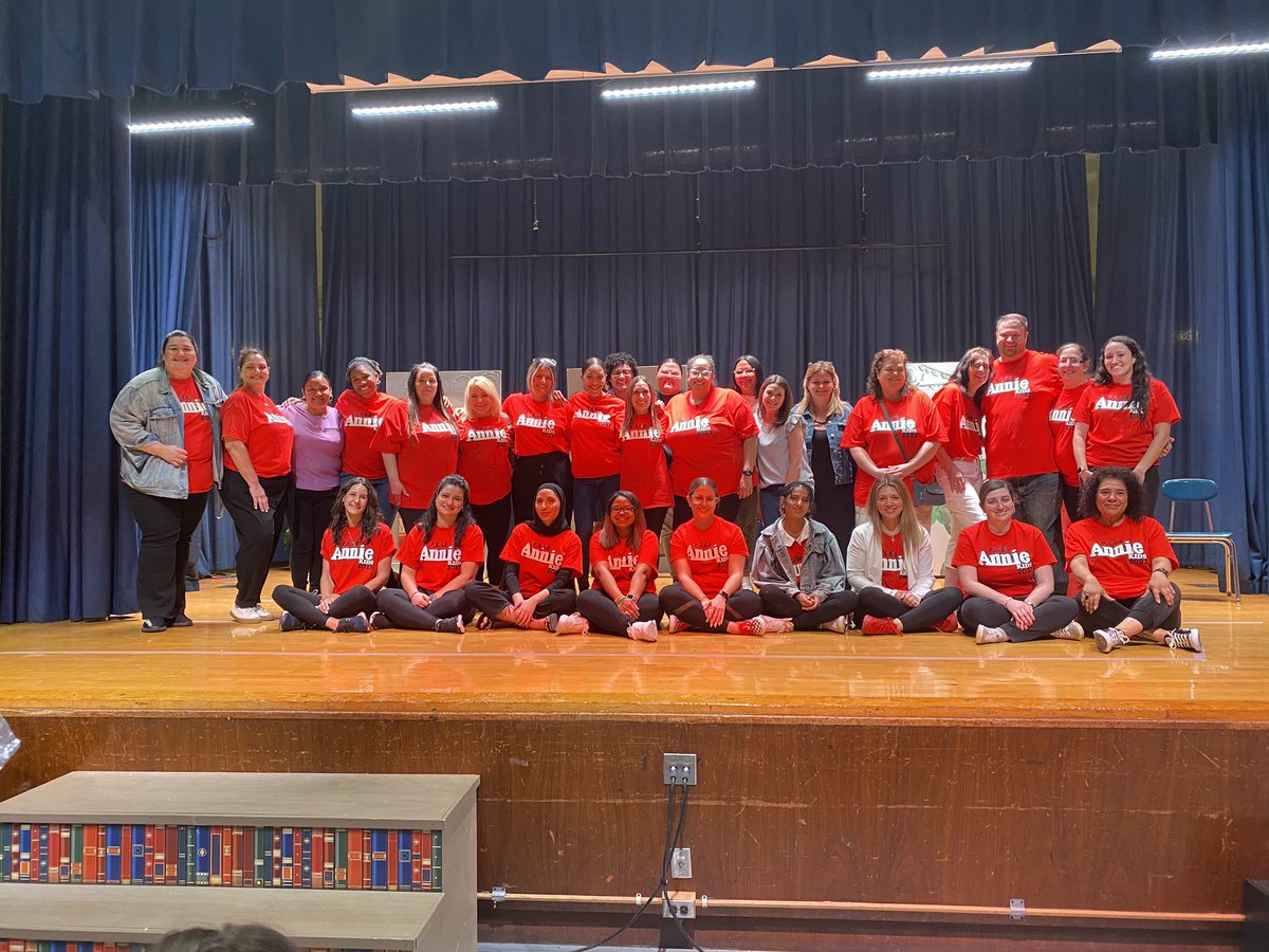 KPerry68's tweet image. PS 68 does Annie! So proud of our kids tonight ❤️🫶🏼 @ps68si1